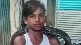 নিখোঁজ কিশোরের লাশ মিললো ডোবায়, গলায় ইট ও কোমরে বস্তা বাঁধা