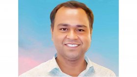 পৌরসভার অফিস কক্ষে সাংবাদিককে মারধর
