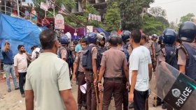 পুলিশের অনুরোধে সড়ক ছাড়লেন মিরপুরের বিক্ষুব্ধ জনতা