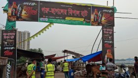 গরু এসেছে ক্রেতা কই, পোস্তগোলা হাটে ব্যাপারীদের অপেক্ষা