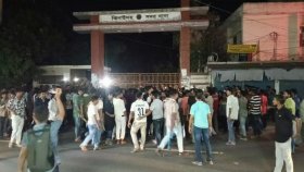 মামলা করতে গিয়ে অবরুদ্ধ নাসীরুদ্দীন পাটওয়ারী, থানা ঘেরাও করে বিক্ষোভ