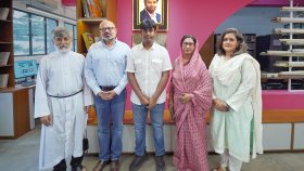 বিকাশের উদ্যোগে সেন্ট যোসেফ স্কুল লাইব্রেরি আধুনিকায়ন