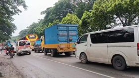 ঢাকা-চট্টগ্রাম মহাসড়কে ৮ কিলোমিটার যানজট
