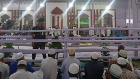 জাতীয় ঈদগাহে আসতে শুরু করেছেন মুসল্লিরা