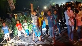 নিরবচ্ছিন্ন বিদ্যুৎ সরবরাহের দাবিতে মহাসড়ক অবরোধ
