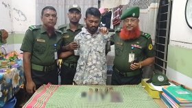 মুগদা হাসপাতালে অস্ত্রসহ ‘ছিনতাইকারী চক্রের প্রধান’ আটক