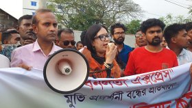 ‘যে রাষ্ট্র শিশুকে বলাৎকার থেকে রক্ষা করতে পারে না, সেই রাষ্ট্র কেন সিনেমা বন্ধের মদত দেয়’