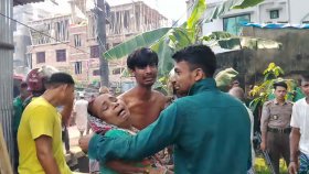 চট্টগ্রামে আগুনে পুড়েছে ১০ বসতঘর