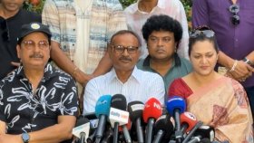 শিল্পী সমিতির নির্বাচন: বাপ্পারাজ সরে দাঁড়ানোয় কান্নায় ভেঙে পড়েছিলেন মুক্তি