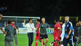 ‘২০০ মানুষ ক্যামেরা হাতে আমাদের ভিডিও করছে, সত্যিই অসাধারণ’
