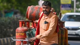 বাংলাদেশ-পাকিস্তানের চেয়েও ভারতে এলপিজি গ্যাসের দাম কম: মোদি সরকার