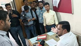 আকস্মিক পরিদর্শনে প্রতিমন্ত্রী, ভূমি অফিসে সেবার মান নিয়ে অসন্তোষ
