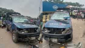 মহাসড়কে উলটোপথে চলা থ্রি-হুইলার ধরায় পুলিশের গাড়িতে হামলা