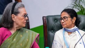 মমতার তৃণমূল কি কংগ্রেসে বিলীন হচ্ছে?