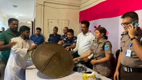 অস্ত্র জমা দিচ্ছেন সংঘর্ষপ্রবণ এলাকার মানুষ, তবে খুবই অল্প