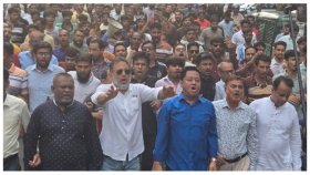 বাজেটকে স্বাগত জানিয়ে স্বেচ্ছাসেবক দলের আনন্দ মিছিল