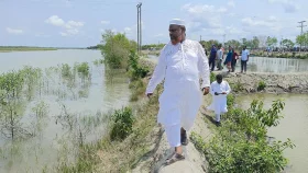 ত্রাণের টাকা নিয়েছেন জামায়াত এমপির এপিএস-স্বজন ও দলের নেতাকর্মীরা