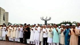 সংসদ ভবনের দক্ষিণ প্লাজায় সাবেক প্রতিমন্ত্রী হারুনের জানাজা অনুষ্ঠিত