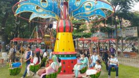 শিশুদের কোলাহলে মুখর ধানমন্ডি শিশুপার্ক