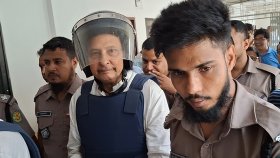 বিচারক-প্রশাসন কী করছে লাল-সবুজ খাতায় লিখে রাখছি, আদালতকে ইনু
