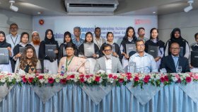 যানবাহনে বাড়ছে নারী চালকের সংখ্যা, সহায়ক পরিবেশ সৃষ্টির আহ্বান