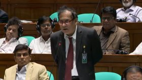 ‘কোটিপতিদের হাজার টাকা দিলেও লাভ নেই, গরিবের ১০০ টাকাই সচল রাখে অর্থনীতি’