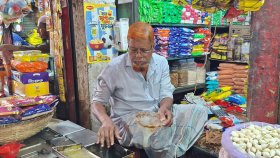 করের আওতায় মুদি দোকান: বাড়তি চাপের শঙ্কায় ক্ষুদ্র ব্যবসায়ীরা