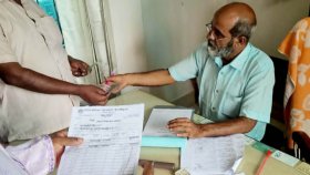 সরকারি নিয়ম না মেনে নগদ টাকায় রেণুপোনা বিক্রি করছ বিএফআরআই