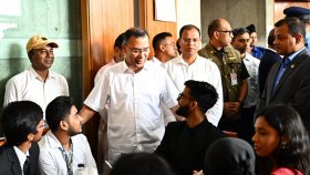 প্রধানমন্ত্রী আয়োজনে সংসদ ভবনে মধ্যাহ্নভোজ