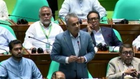 ‘প্রথমবার বিরোধী দলে আসায় সমালোচনায় ভুল হচ্ছে, আরও দু-চারবার আসলে শিখে যাবেন’