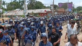 ব্রাহ্মণবাড়িয়ায় কী নিয়ে ৩ দিন ধরে চলছে রক্তক্ষয়ী সংঘর্ষ ও লুটপাট