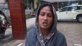 ইউএনওর কাছে ‘ঘুষের টাকা’ ফেরত চেয়ে লাইভ, সেই নারীর বিরুদ্ধে মামলা