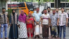হানিট্র্যাপে ফেলে ব্ল্যাকমেইল: চক্রের ৫ সদস্য গ্রেফতার