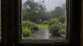 বৃষ্টি নামলে যে ১০ গান মনে পড়ে
