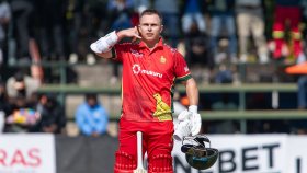 কারানের সেঞ্চুরিতে বাংলাদেশকে ২৪৮ রানের লক্ষ্য দিয়েছে জিম্বাবুয়ে