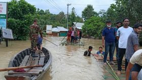 বন্যায় কয়েক কোটি টাকা ফসল নষ্ট, পচে গেছে শাকসবজি