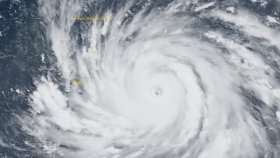 ধেয়ে আসছে শক্তিশালী টাইফুন, ঘরছাড়া ৬ লাখের বেশি মানুষ