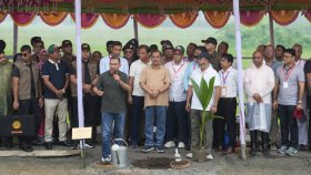 বরিশালে বৃক্ষরোপণ ও ফ্যামিলি কার্ডের উপকারভোগীদের সঙ্গে প্রধানমন্ত্রীর মতবিনিময়