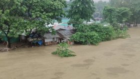 চট্টগ্রামের দুই উপজেলায় এখনও ৩ লাখ মানুষ পানিবন্দি