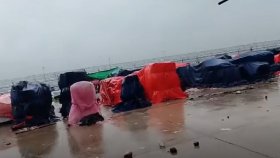 শাহজালালে ভিজছে আমদানি পণ্য, ক্ষতির শঙ্কায় ব্যবসায়ীরা