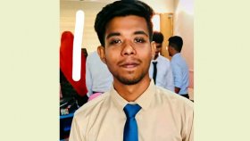 মেস থেকে বরিশাল বিশ্ববিদ্যালয়ের শিক্ষার্থীর অর্ধগলিত মরদেহ উদ্ধার