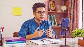 চাকরির বাজারে ইংরেজি বলার দক্ষতা উন্নত করবেন যেভাবে