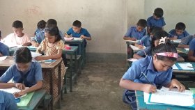মা-বাবা কেন সন্তানদের সরকারি প্রাথমিক বিদ্যালয়ে দিতে চান না?