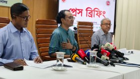 দায়মুক্তি স্থায়ী নয়, পদ ছাড়লে রাষ্ট্রপতির বিরুদ্ধেও আইনি ব্যবস্থা সম্ভব: তথ্য উপদেষ্টা 