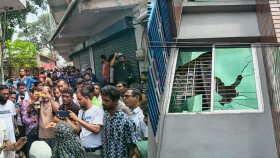 জামায়াত এমপি বাসভবনে হামলা-ভাঙচুর করলো কারা?
