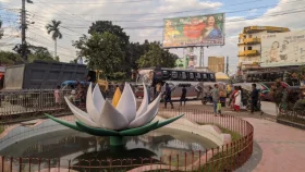 প্রশস্ত হচ্ছে কুড়িগ্রামের শাপলা চত্বর, যানজট দূর ক‌রে হবে আইক‌নিক পয়েন্ট