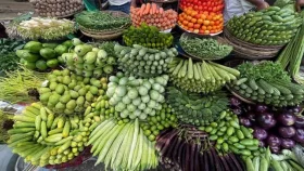 সবজিতে স্বস্তি, মাছ-মাংস-ডিমে বাড়ছে চাপ