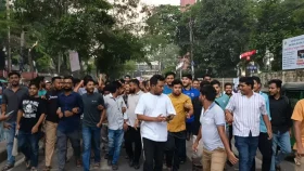এনটিআরসিএ বহালের দাবিতে জবিতে বিক্ষোভ
