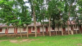 দুই বছর ধরে বিদ্যালয়টির কোনও শিক্ষার্থী এসএসসিতে পাস করেনি