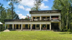 ১৬ শিক্ষকের ৪ শিক্ষার্থী, পাস করেনি একজনও